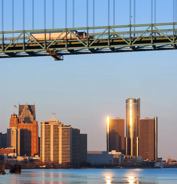 Detroit River front Bridge — Stock Photo, Image