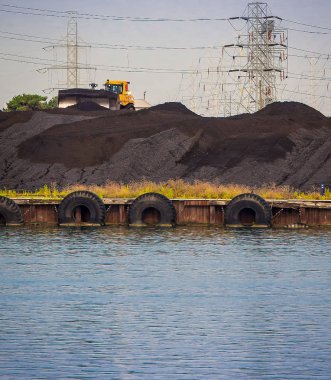 Kömür Santrali ateş etti.