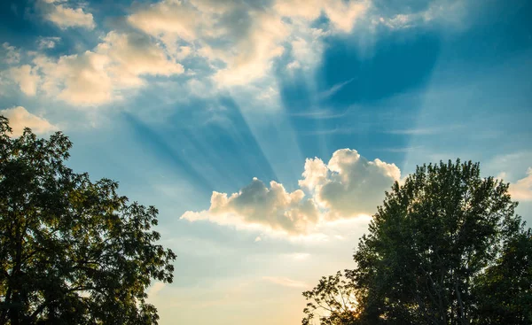 Heavenly Cloudscapes Beams — Stock Photo, Image