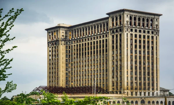 Estação ferroviária abandonada — Fotografia de Stock