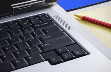Dizüstü bilgisayar: Not defteri ve kalem