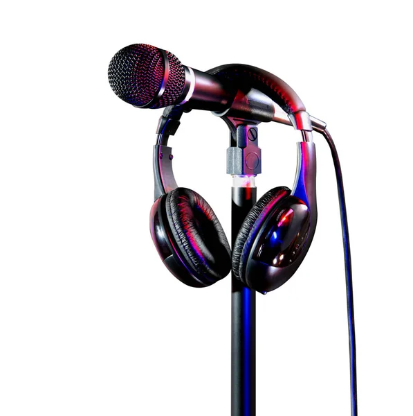 Micrófono de estudio y auriculares para cantante de grabación —  Fotos de Stock