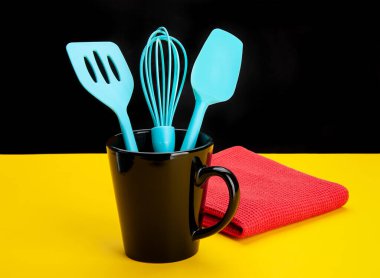 Renkli mini mutfak aletleri mavi plastik