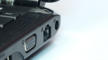Kadın eklemek Laptop Pil şarjı