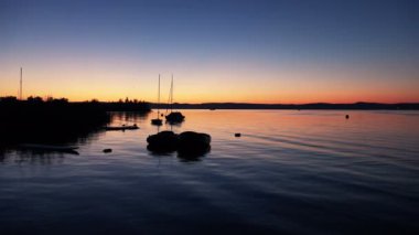 Balaton Gölü kıyısındaki. 