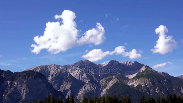 Time-lapse van bergen van de Alpen — Stockvideo