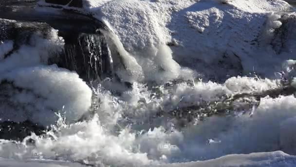 4 k vinter vattenfall — Stockvideo