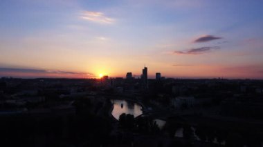 Şaşırtıcı günbatımı zaman atlamalı Vilnius 