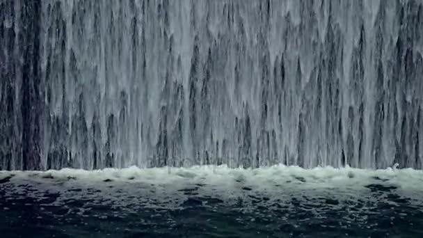 Wasserfall in Zeitlupe — Stockvideo