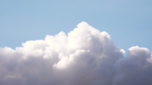 Вид на облака дыма — стоковое видео