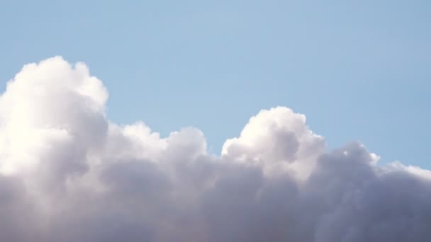 Vista sobre las nubes de humo — Vídeo de stock