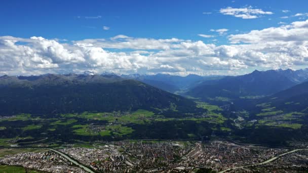 Vue Aérienne Du Pic Sur La Vallée — Video