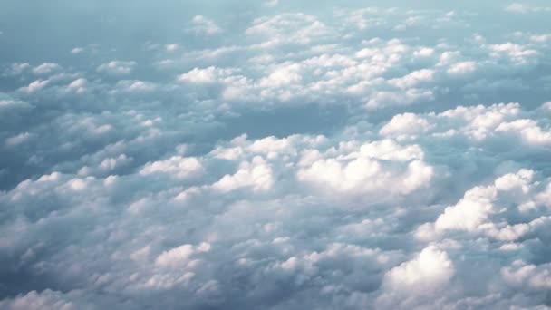 4k Luftflug über Wolken. — Stockvideo