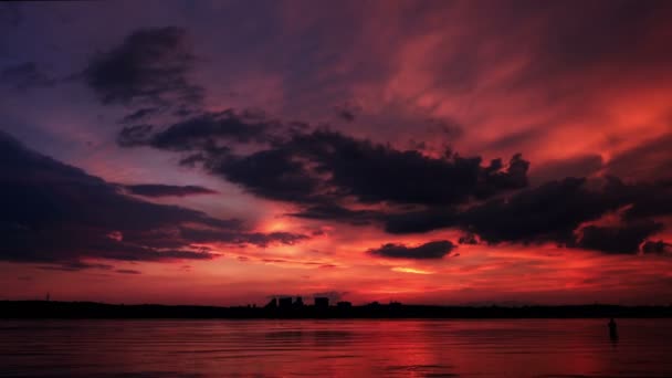 Red Sun Reflected in Water. — Stock Video