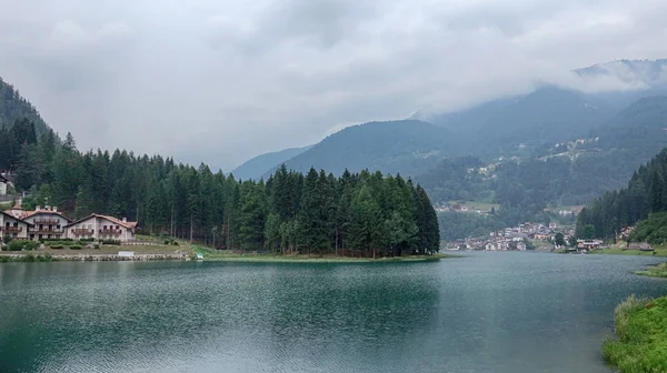 stock image Scenic lake in mountains