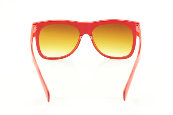 Lunettes de vue rouges sur fond blanc — Photo