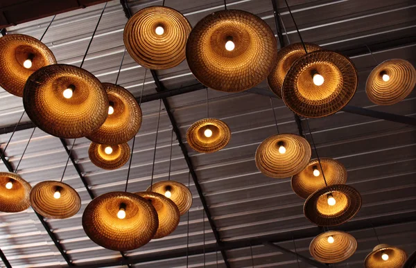 Dokuma şapka fikirleri, Tayland yapılan lambalar