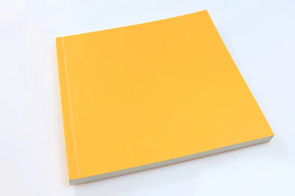 Чистая желтая книга — стоковое фото