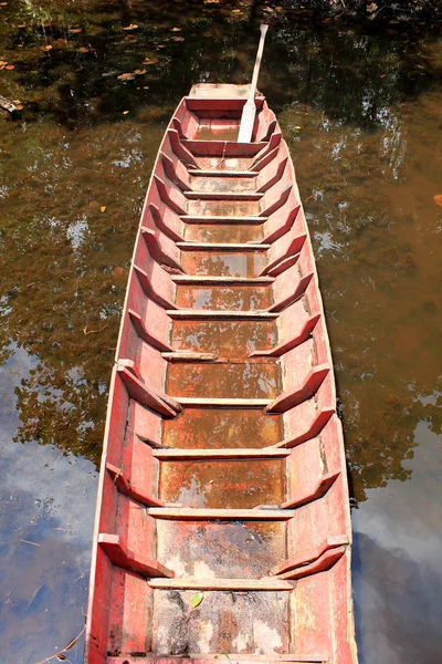 Vieux bateau en bois en Thaïlande — Photo