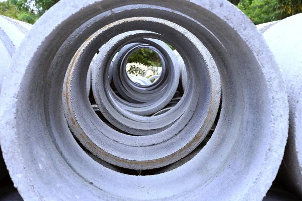 Vue des tubes en béton — Photo