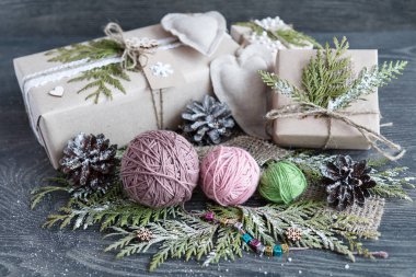 iş parçacığı, koni ve hediyeler