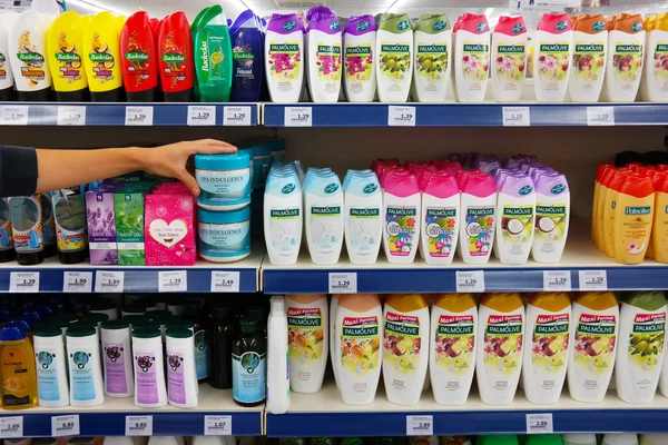 Shampooings dans un supermarché . — Photo