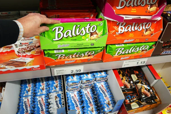 Balisto candy bars in a store — Stock Photo, Image