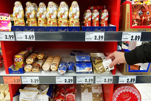 Kerst chocolade in een winkel — Stockfoto