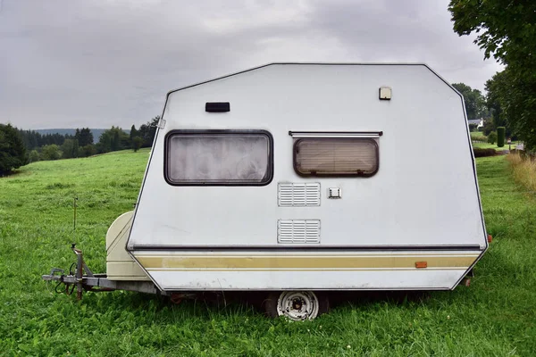 Vintage travel trailer — Stock Photo, Image