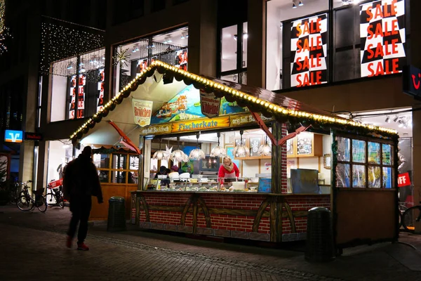 Nordhorn Alemanha Dezembro 2016 Mercado Natal Fica Parado Frente Uma — Fotografia de Stock