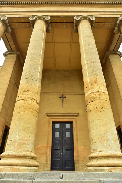 Klasicistní Průčelí Kostela Svatého Vavřince Valonský Město Virton Belgie — Stock fotografie