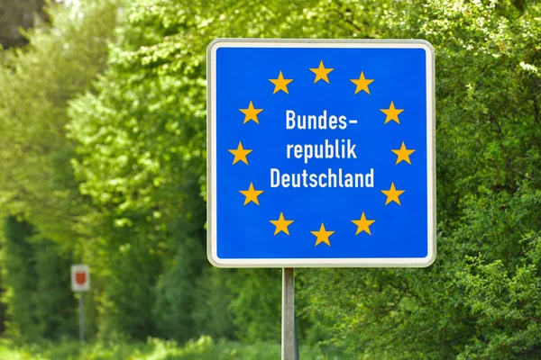 Знак Границы Федеративная Республика Германия Немецкий Bundesrepublik Deutschland — стоковое фото