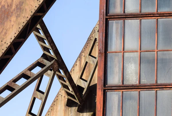 Oude Metalen Structuur Van Een Structuur Van Mijnen — Stockfoto
