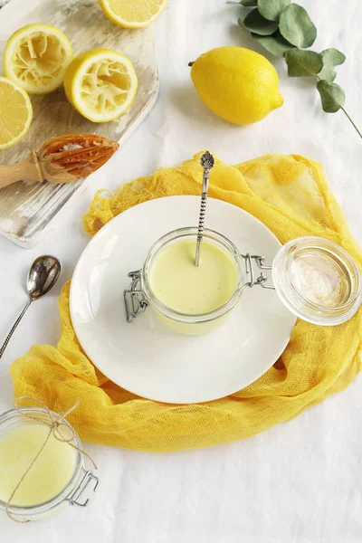 Lemon curd dessert — Stockfoto