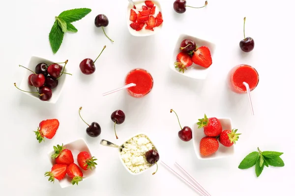 Fresas, batidos y yogur — Foto de Stock