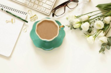 Ofis tablo Masası bilgisayar ile