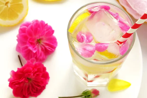Homemade rose lemonade — Stock Photo, Image