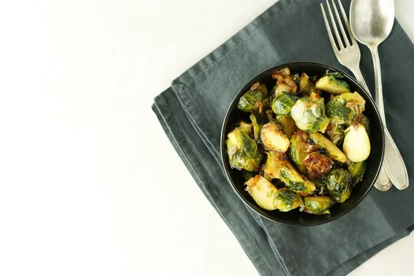 Homemade Roasted Brussel Sprouts — Stock Photo, Image