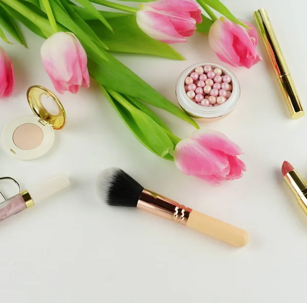 Makeup Cosmetic Accessories Products Pearl Make Powder Brush Lipstick Pink — Stock Photo, Image