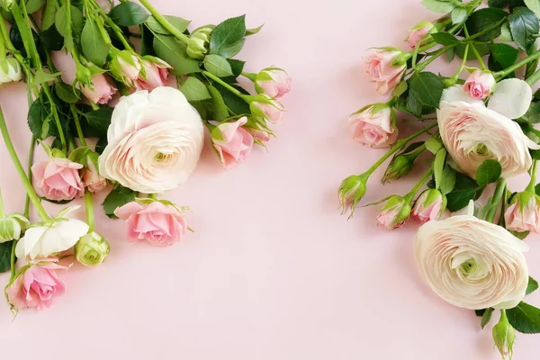 Mooie Bouquet Van Zacht Roze Rozen Ranunculus Een Bleke Roze — Stockfoto