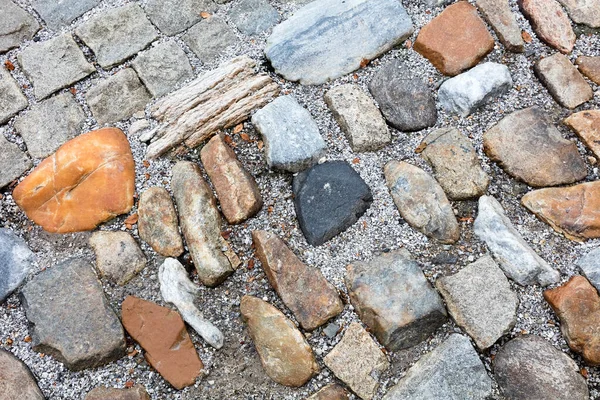 Gatubeläggningar och stenblock — Stockfoto