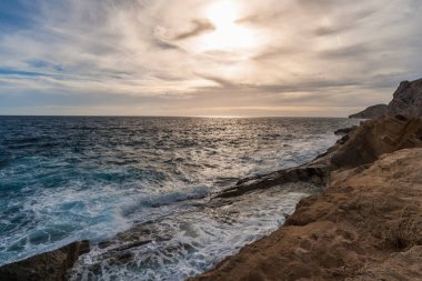 Büyük aşınmış somun ve iplik