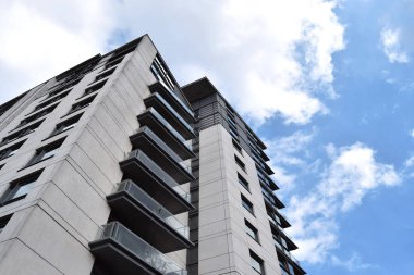 Bahçede Barbekü lezzetli et dilimleri 