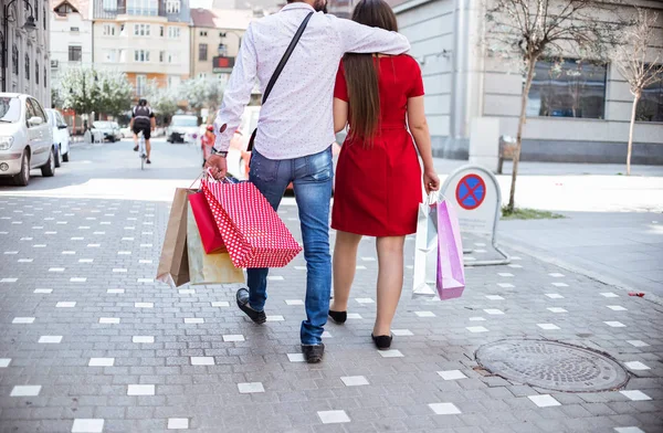 Feliz Joven Pareja Compras — Foto de Stock