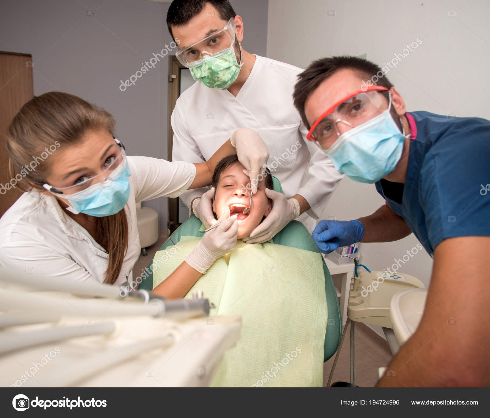 where to check on dentist background