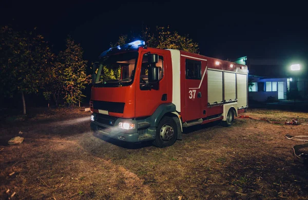 Pompe Pompier Camion Opérant Sur Terrain — Photo
