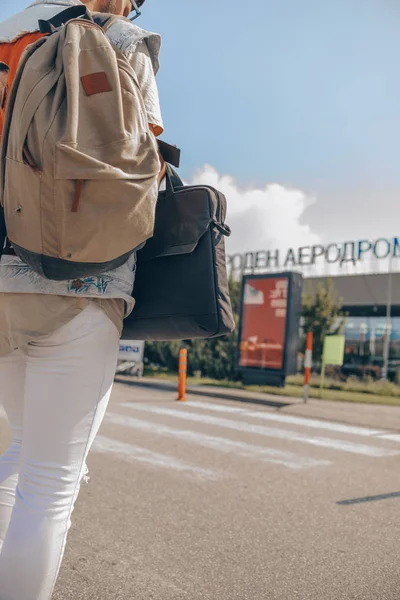 Unrecognizable Young Man Luggage Going Airport — Stockfoto