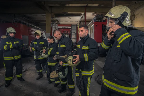 Firemen Preparing Emergency Service Firefighters Putting Gloves — Stock Photo, Image