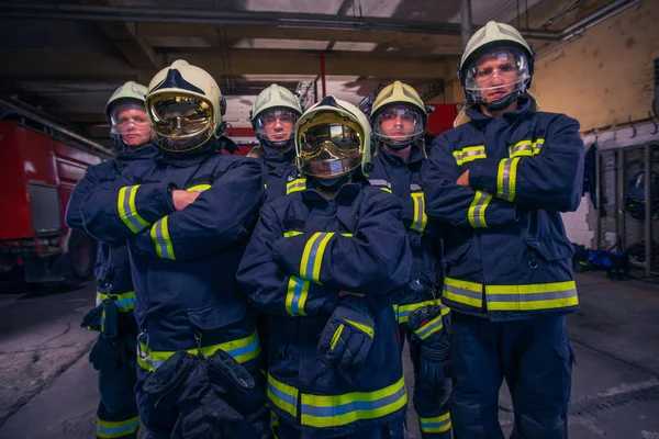 Portrait Group Firefighters Front Firetruck Fire Station — Stock Photo, Image