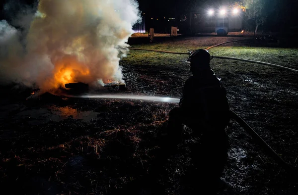 Bomberos que reprimieron los incendios —  Fotos de Stock